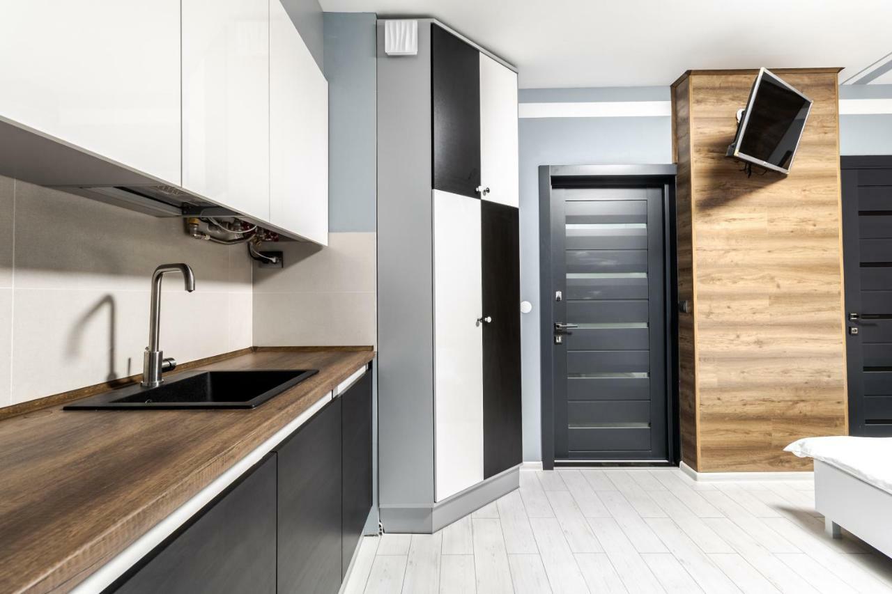 Balabana Red Apartment Λβιβ Εξωτερικό φωτογραφία
